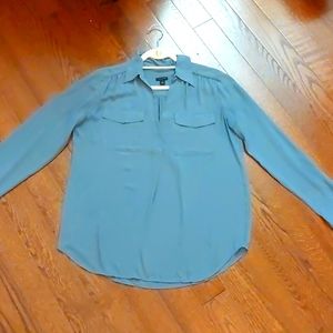 Ann Taylor flowy blouse